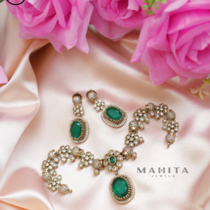 Emerald Necklace with earrings
