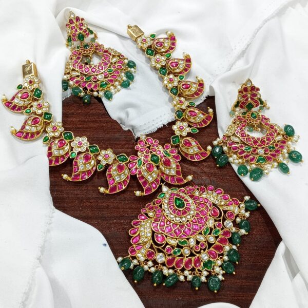 Jadu Kundan Necklace