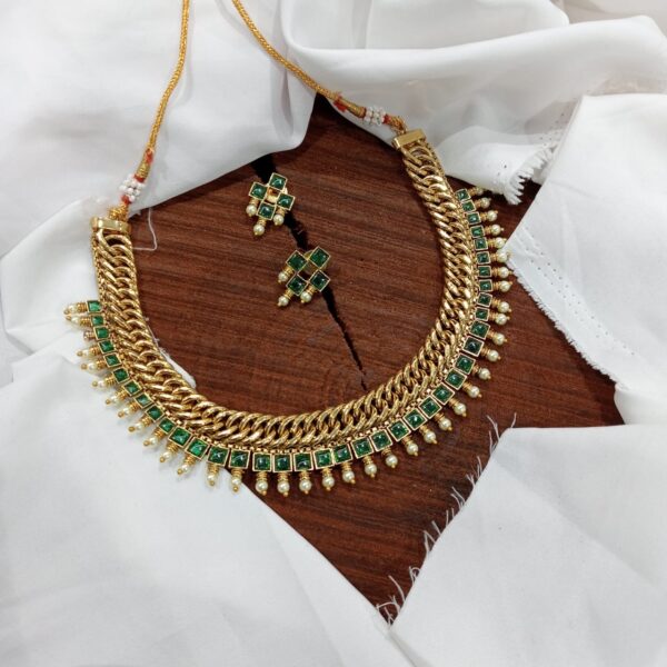 Jadu Necklace