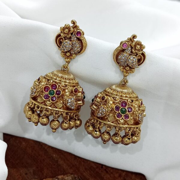 Jhumkas