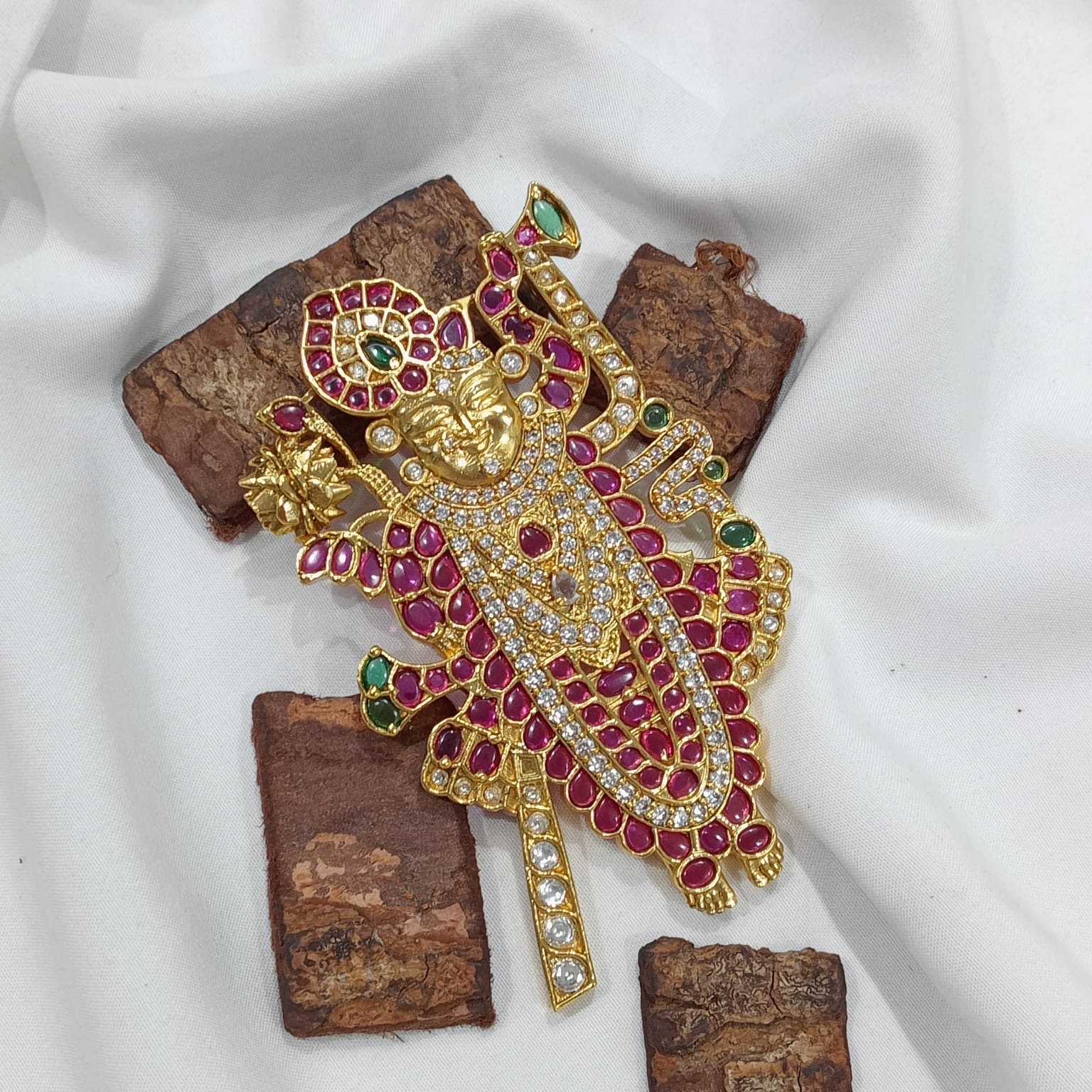 Jadu kundan pendant